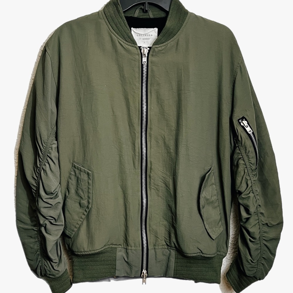 Represent Clo. Oblivion Bomber Olive